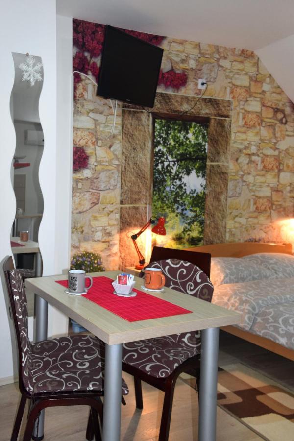 Nadja Apartment โนวีซาด ภายนอก รูปภาพ