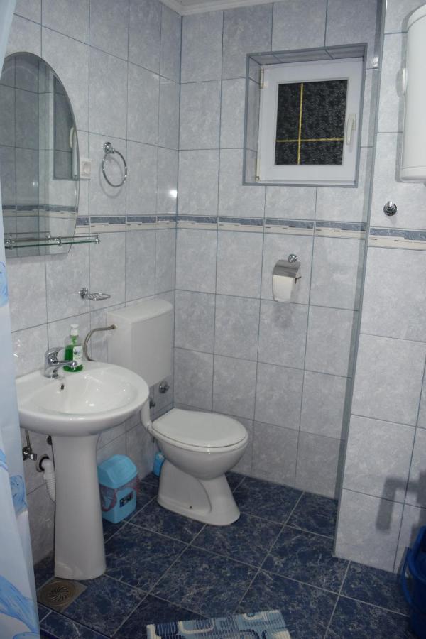 Nadja Apartment โนวีซาด ภายนอก รูปภาพ